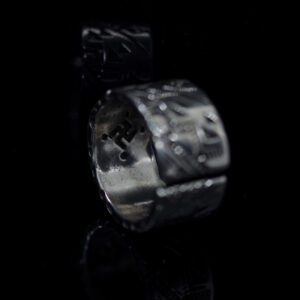 Ethnic Carved Details - Imagen 3