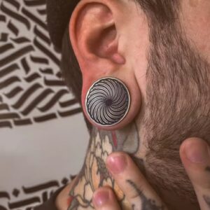 Stainless Steel Spiral Engraved Plugs - Imagen 3