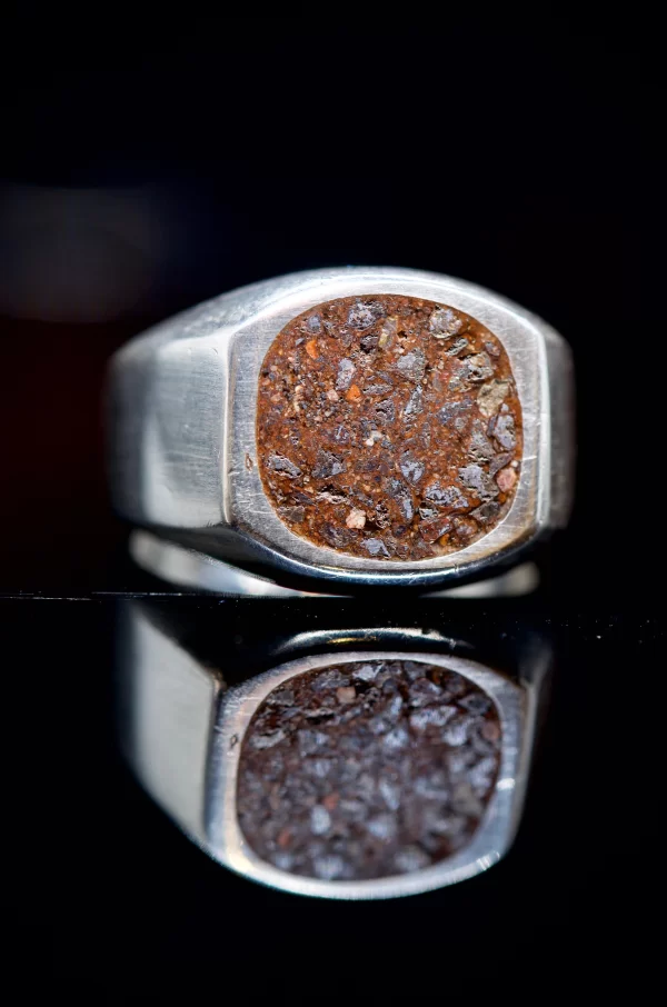 Ritual Ring Vacamuerta No.19 – Sterling Silver & Atacama Meteorite